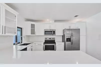 16653 Golfview Dr, Weston, FL 33326 - Photo 18