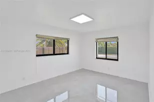 16653 Golfview Dr, Weston, FL 33326 - Photo 46