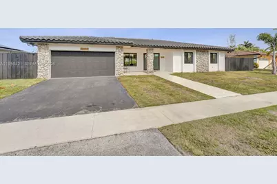 16653 Golfview Dr, Weston, FL 33326 - Photo 4