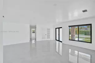 16653 Golfview Dr, Weston, FL 33326 - Photo 10