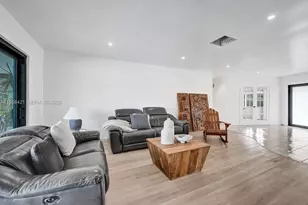 16653 Golfview Dr, Weston, FL 33326 - Photo 14