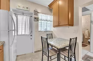 329 SE 3rd St, Hallandale Beach, FL 33009 - Photo 20