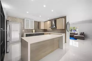 1040 NE 86th St, Miami, FL 33138 - Photo 24