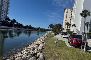 400 Kings Point Dr, Sunny Isles Beach, FL 33160 - Photo 2