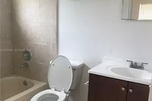 1017 SW 8th St, Hallandale Beach, FL 33009 - Photo 6