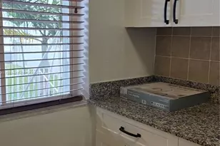530 SW 10th St, Miami, FL 33130 - Photo 16
