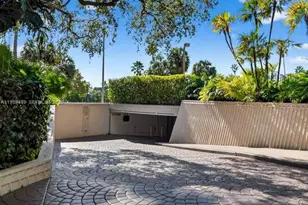 2901 S Bayshore Dr, Coconut Grove, FL 33133 - Photo 28