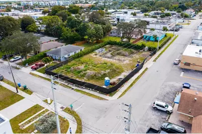 3210 NE 3rd Ave, Oakland Park, FL 33334 - Photo 2