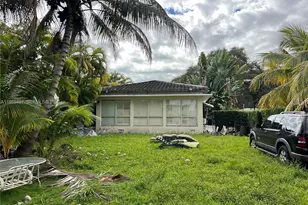 7715 NE 5th Ave, Miami, FL 33138 - Photo 4