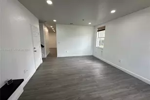 4176 NE 9th St, Homestead, FL 33033 - Photo 4