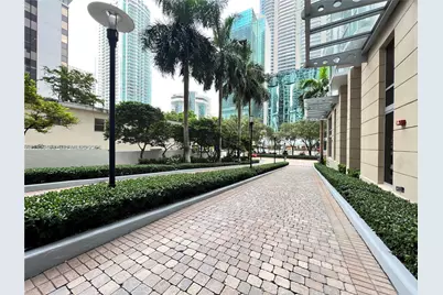 1060 Brickell Ave #2513, Miami, FL 33131 - Photo 18