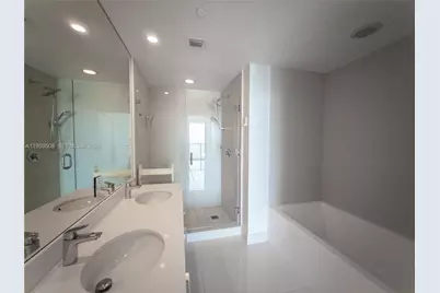 501 NE 31st St #1701, Miami, FL 33137 - Photo 14