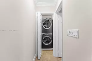 951 SW 124th Ct, Miami, FL 33184 - Photo 20