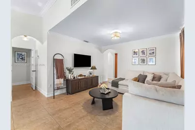 951 SW 124th Ct, Miami, FL 33184 - Photo 6