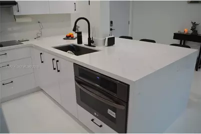 9682 Fontainebleau Blvd #203, Miami, FL 33172 - Photo 6