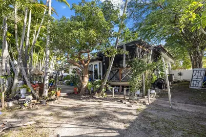 1051 NE 86th St, Miami, FL 33138 - Photo 24