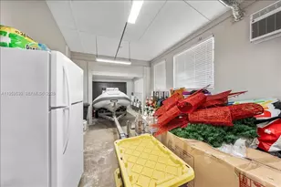 7705 SW 66th St, South Miami, FL 33143 - Photo 10