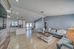 1918 SE 5th Ct, Cape Coral, FL 33990 - Photo 22