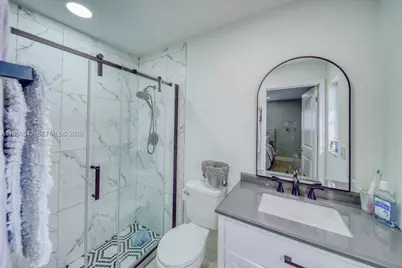 1918 SE 5th Ct, Cape Coral, FL 33990 - Photo 6