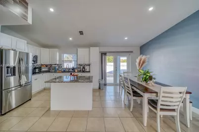 1918 SE 5th Ct, Cape Coral, FL 33990 - Photo 18