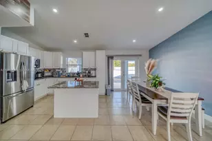 1918 SE 5th Ct, Cape Coral, FL 33990 - Photo 18