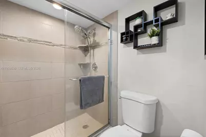 3850 Oaks Clubhouse Dr #504, Pompano Beach, FL 33069 - Photo 26