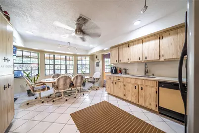 6337 SW 32nd St, Miramar, FL 33023 - Photo 10