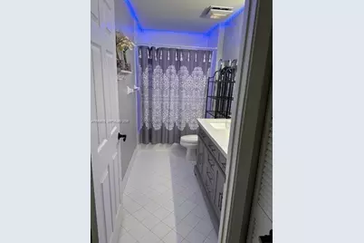 1471 NW 159th Ave, Pembroke Pines, FL 33028 - Photo 20