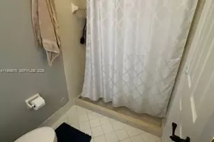 1471 NW 159th Ave, Pembroke Pines, FL 33028 - Photo 26