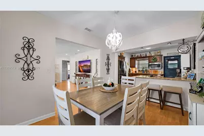 360 W 55th St, Hialeah, FL 33012 - Photo 10