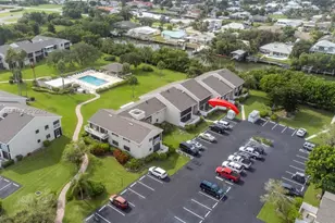 3212 S Lakeview Cir, Fort Pierce, FL 34949 - Photo 10