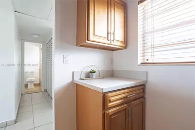 5021 W Oakland Park Blvd #204, Lauderdale Lakes, FL 33313 - Photo 2