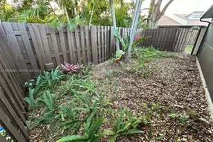 1540 NW 98th Terrace, Pembroke Pines, FL 33024 - Photo 36