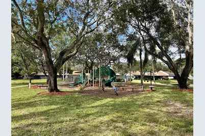 1540 NW 98th Ter, Pembroke Pines, FL 33024 - Photo 50