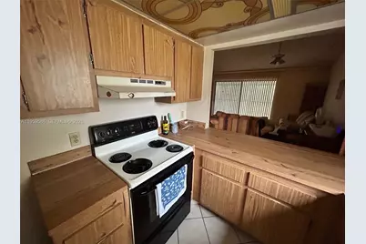 1540 NW 98th Ter, Pembroke Pines, FL 33024 - Photo 16