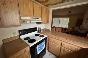 1540 NW 98th Terrace, Pembroke Pines, FL 33024 - Photo 16