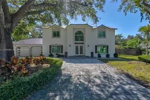 7330 SW 165th St, Palmetto Bay, FL 33157 - Photo 2