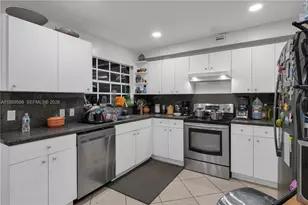 11021 SW 4th St, Sweetwater, FL 33174 - Photo 32