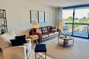 4800 Bayview Dr, Fort Lauderdale, FL 33308 - Photo 8