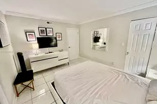 4800 Bayview Dr, Fort Lauderdale, FL 33308 - Photo 12