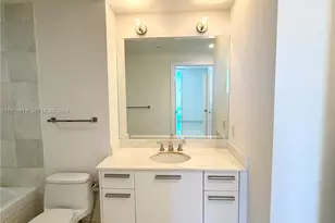 1060 Brickell Ave, Miami, FL 33131 - Photo 24