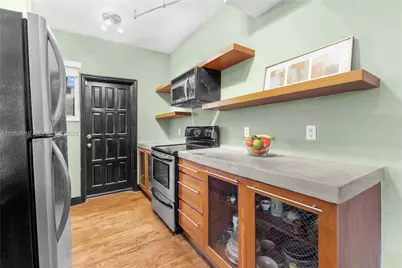 711 14th St #4, Miami Beach, FL 33139 - Photo 12