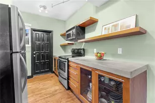 711 14th St, Miami Beach, FL 33139 - Photo 12