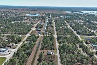 943 Foxdale Ave, Lehigh Acres, FL 33974 - Photo 22