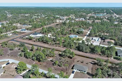 943 Foxdale Ave, Lehigh Acres, FL 33974 - Photo 8