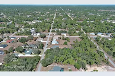 414 Lake Ave, Lehigh Acres, FL 33972 - Photo 10