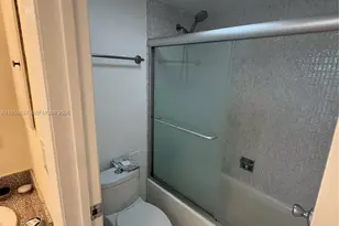 3475 N Country Club Dr, Aventura, FL 33180 - Photo 8