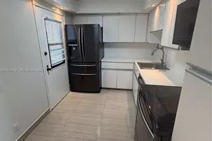 3475 N Country Club Dr, Aventura, FL 33180 - Photo 12