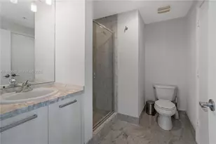 253 NE 2nd St, Miami, FL 33132 - Photo 12