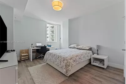 253 NE 2nd St #2201, Miami, FL 33132 - Photo 10